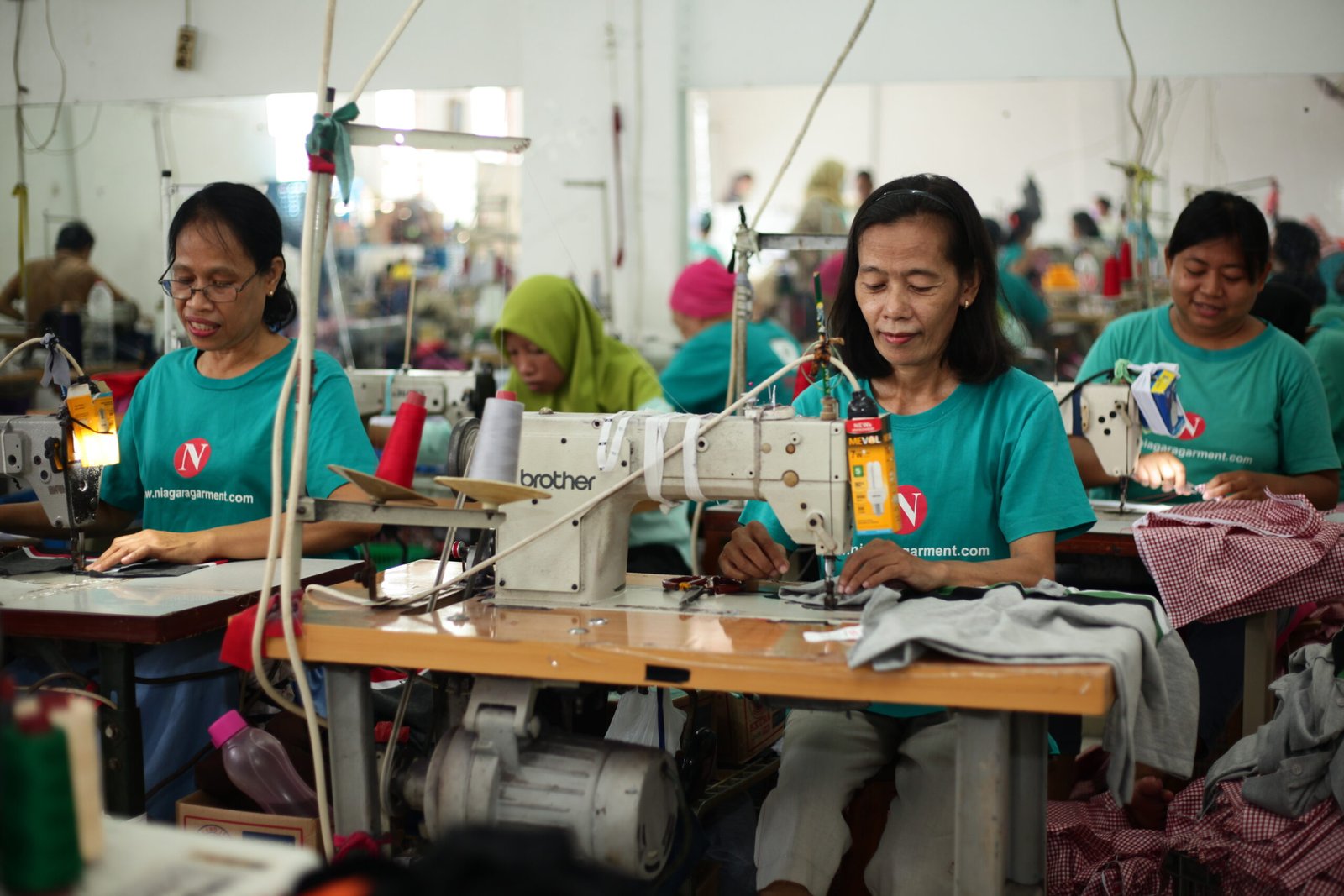 Konveksi di Surabaya Garment di Surabaya Pabrik Garment Pabrik Konveksi Konveksi Baju Baju Polos Murah Baju Murah Kaos Polo Murah