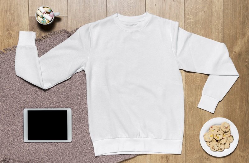 Gaya Keren Kaos Polos Lengan Panjang Simpel tapi Stylish