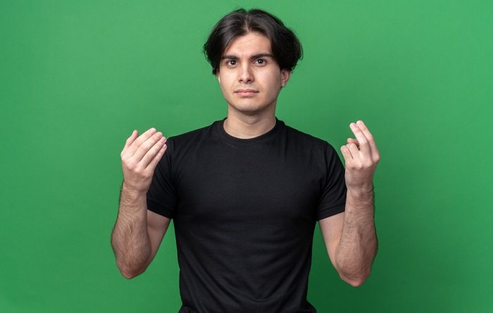 Inspirasi Warna Kaos Polos yang Cocok untuk Segala Suasana