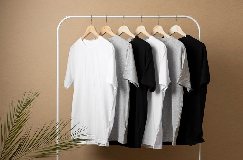 Inspirasi Warna Kaos Polos yang Cocok untuk Segala Suasana