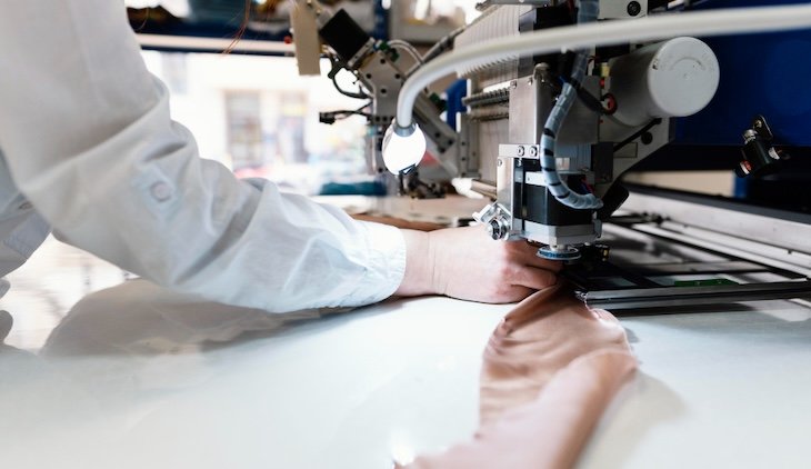 Konveksi Kaos Offline vs Online: Mana yang Lebih Bagus?